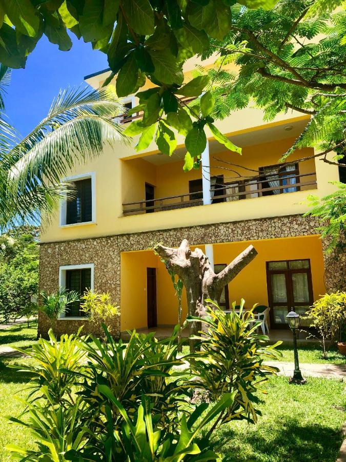 Flametree Beach Homes Playa de Diani Exterior foto